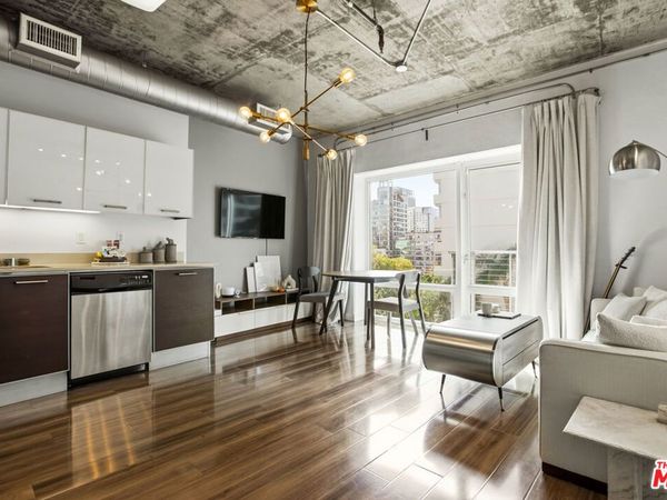 645 W 9th Street, Unit 529, Los Angeles, CA 90015