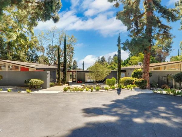5060 Hook Tree Road, La Canada Flintridge, CA 91011