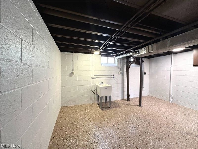 2440 Dentzler Road, Parma, OH 44134 Photo 11