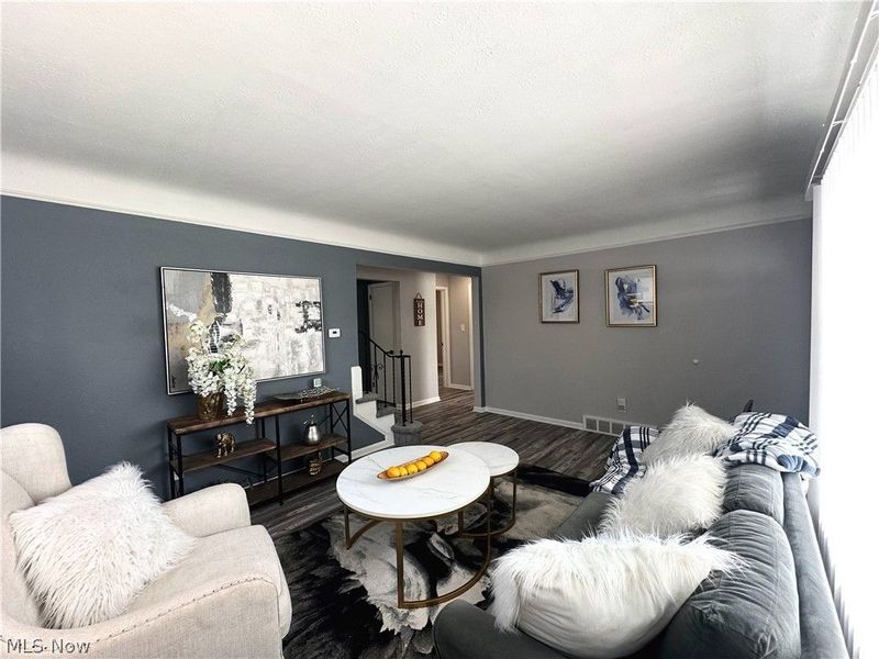 2440 Dentzler Road, Parma, OH 44134 Photo 2