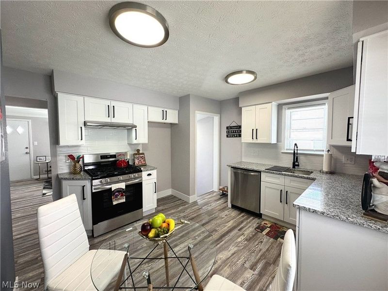 2440 Dentzler Road, Parma, OH 44134 Photo 3