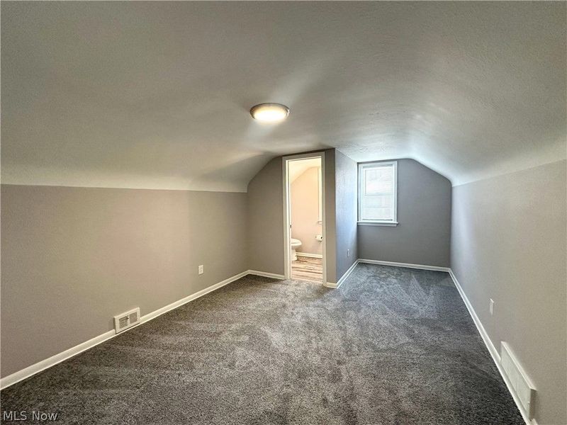 2440 Dentzler Road, Parma, OH 44134 Photo 5