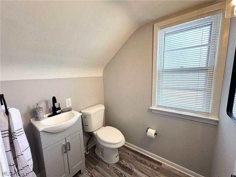 2440 Dentzler Road, Parma, OH 44134 Photo 9