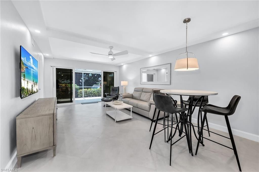 3055 Riviera Dr, Unit 102, Naples, FL 34103 Photo