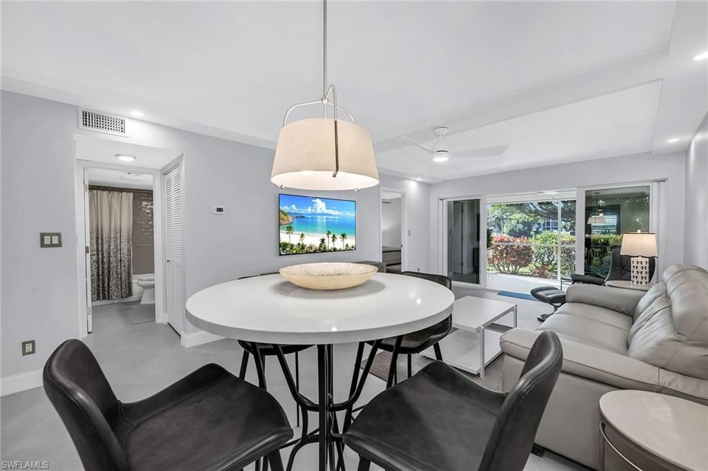 3055 Riviera Dr, Unit 102, Naples, FL 34103 Photo