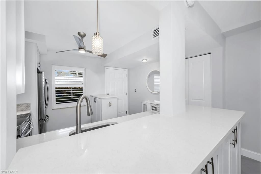 3055 Riviera Dr, Unit 102, Naples, FL 34103 Photo