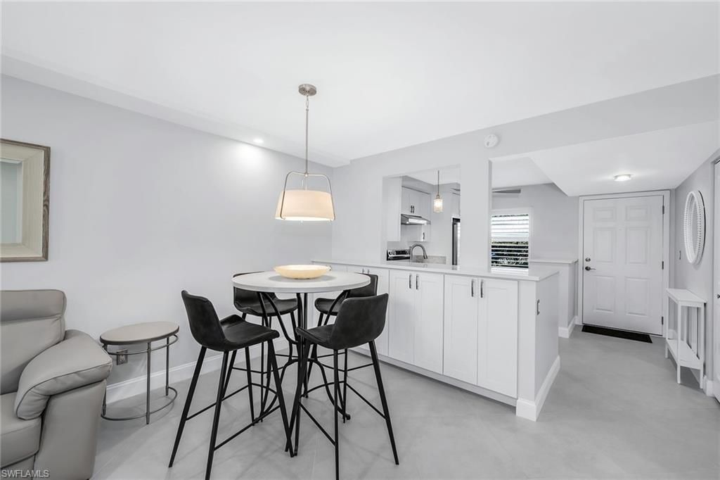 3055 Riviera Dr, Unit 102, Naples, FL 34103 Photo