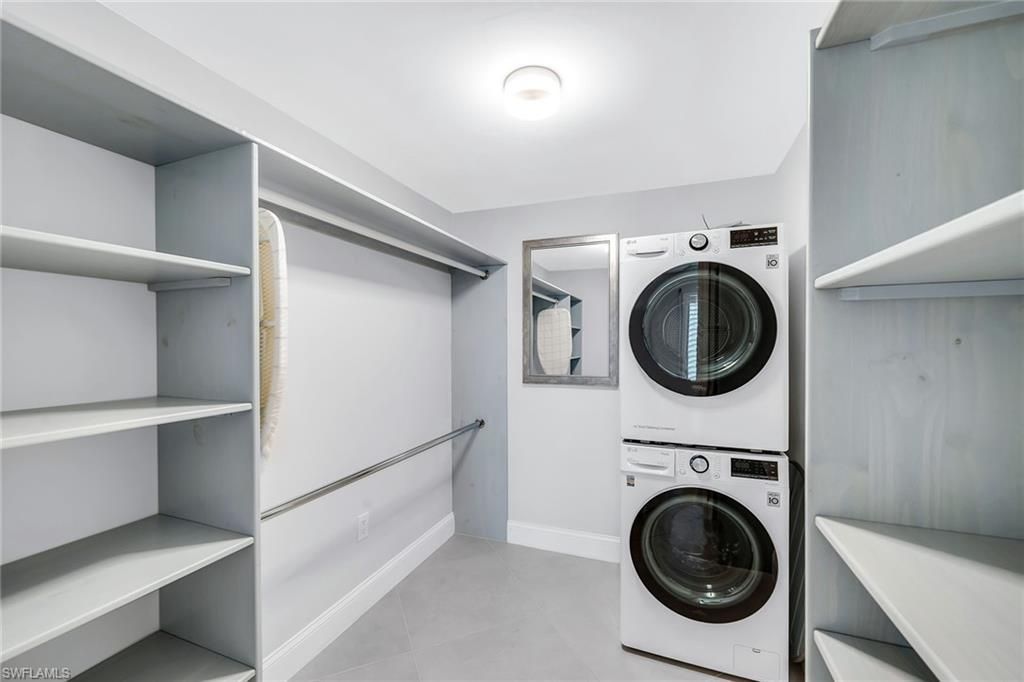 3055 Riviera Dr, Unit 102, Naples, FL 34103 Photo