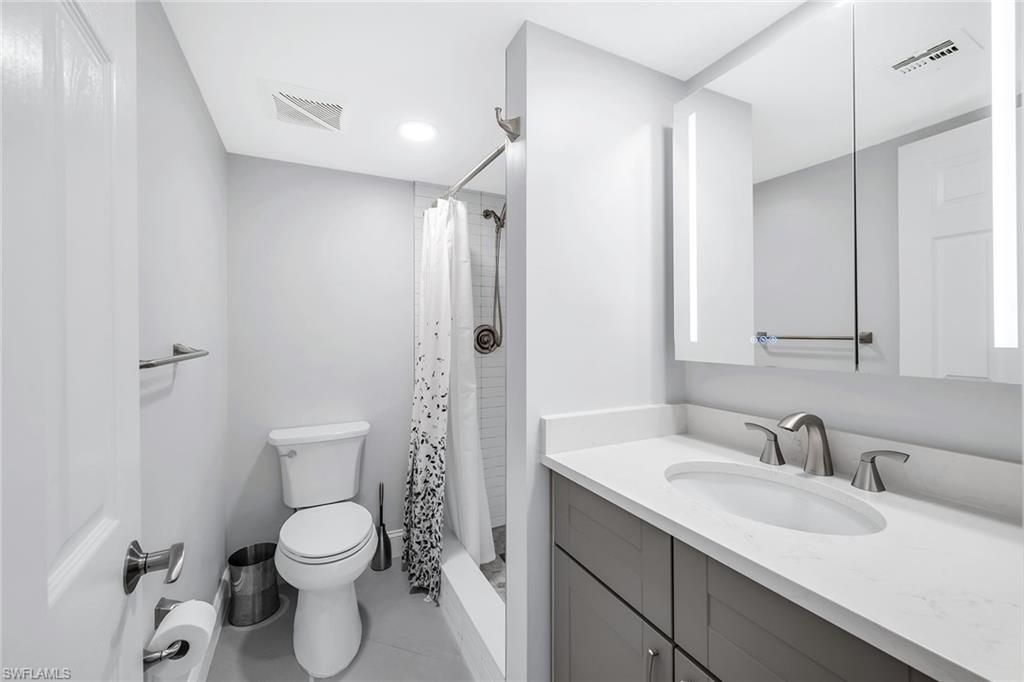 3055 Riviera Dr, Unit 102, Naples, FL 34103 Photo