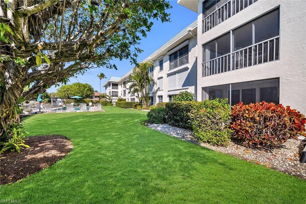 3055 Riviera Dr, Unit 102, Naples, FL 34103 Photo