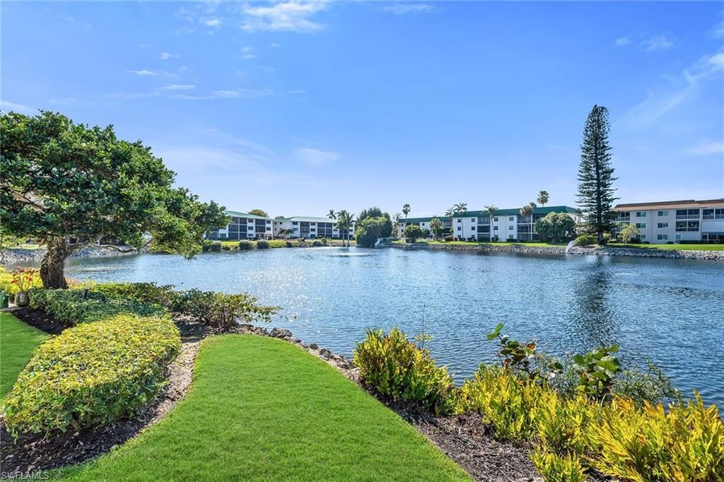 3055 Riviera Dr, Unit 102, Naples, FL 34103 Photo