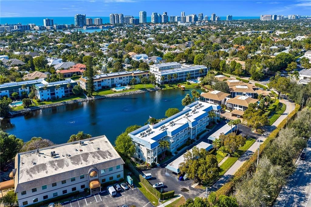 3055 Riviera Dr, Unit 102, Naples, FL 34103 Photo