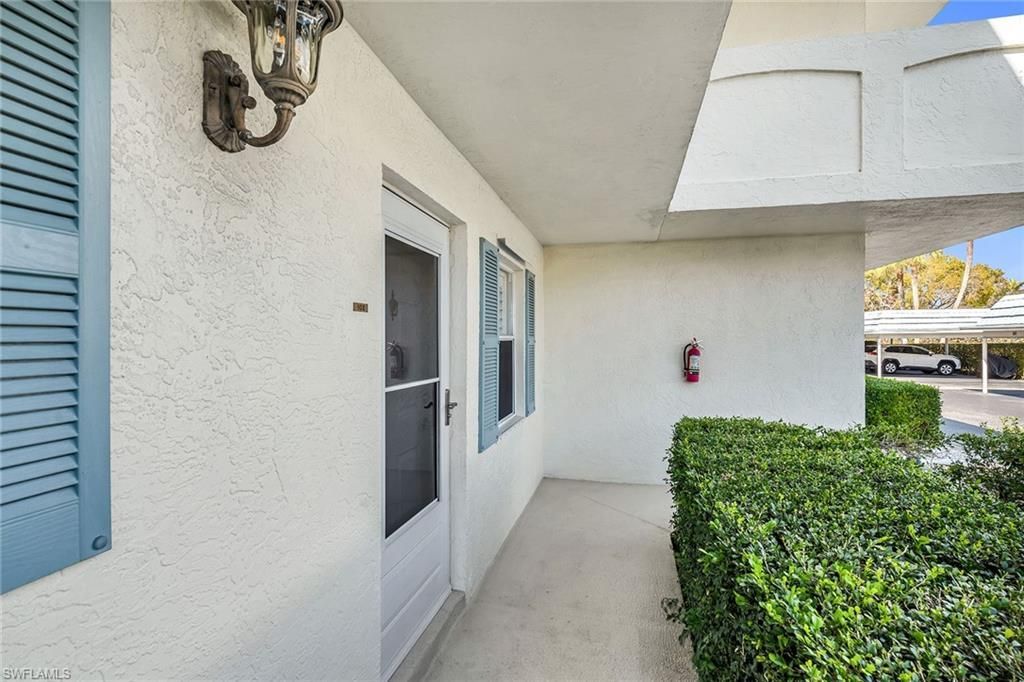 3055 Riviera Dr, Unit 102, Naples, FL 34103 Photo