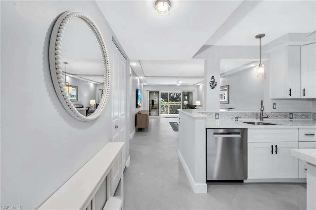 3055 Riviera Dr, Unit 102, Naples, FL 34103 Photo