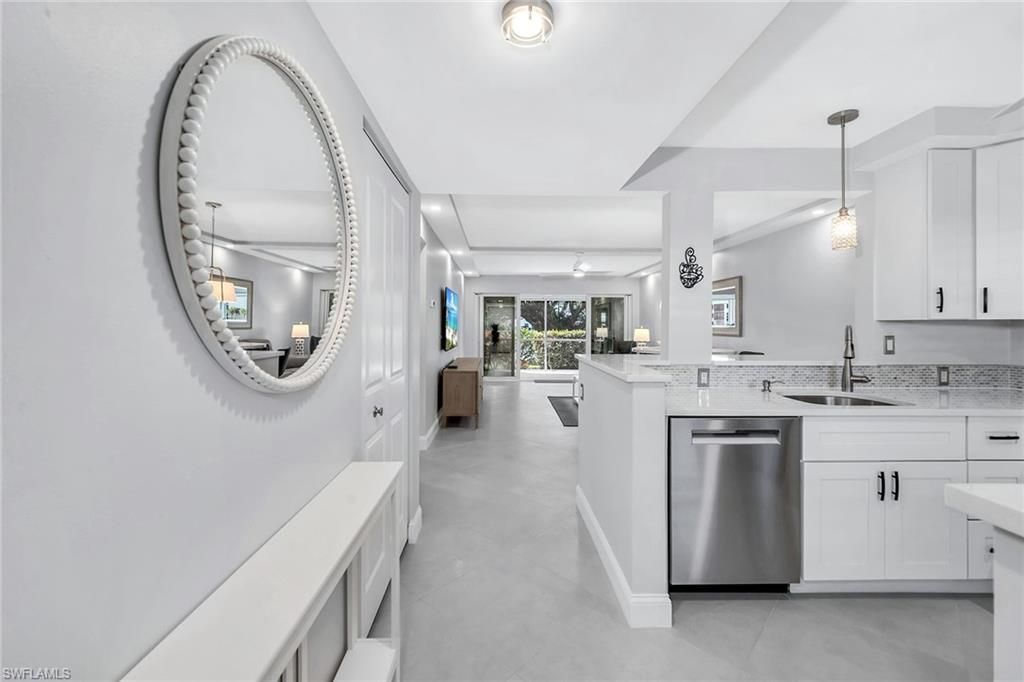 3055 Riviera Dr, Unit 102, Naples, FL 34103 Photo