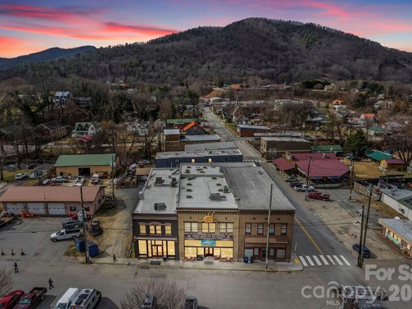 24 Andrews Avenue, Hot Springs, NC 28743