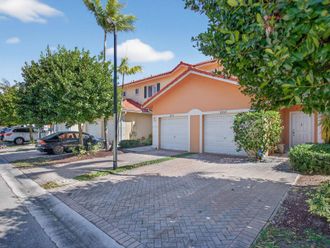 8204 Santa Monica Avenue Tamarac, FL 33321