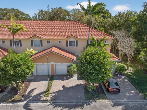 8204 Santa Monica Avenue, Unit 8204, Tamarac, FL 33321