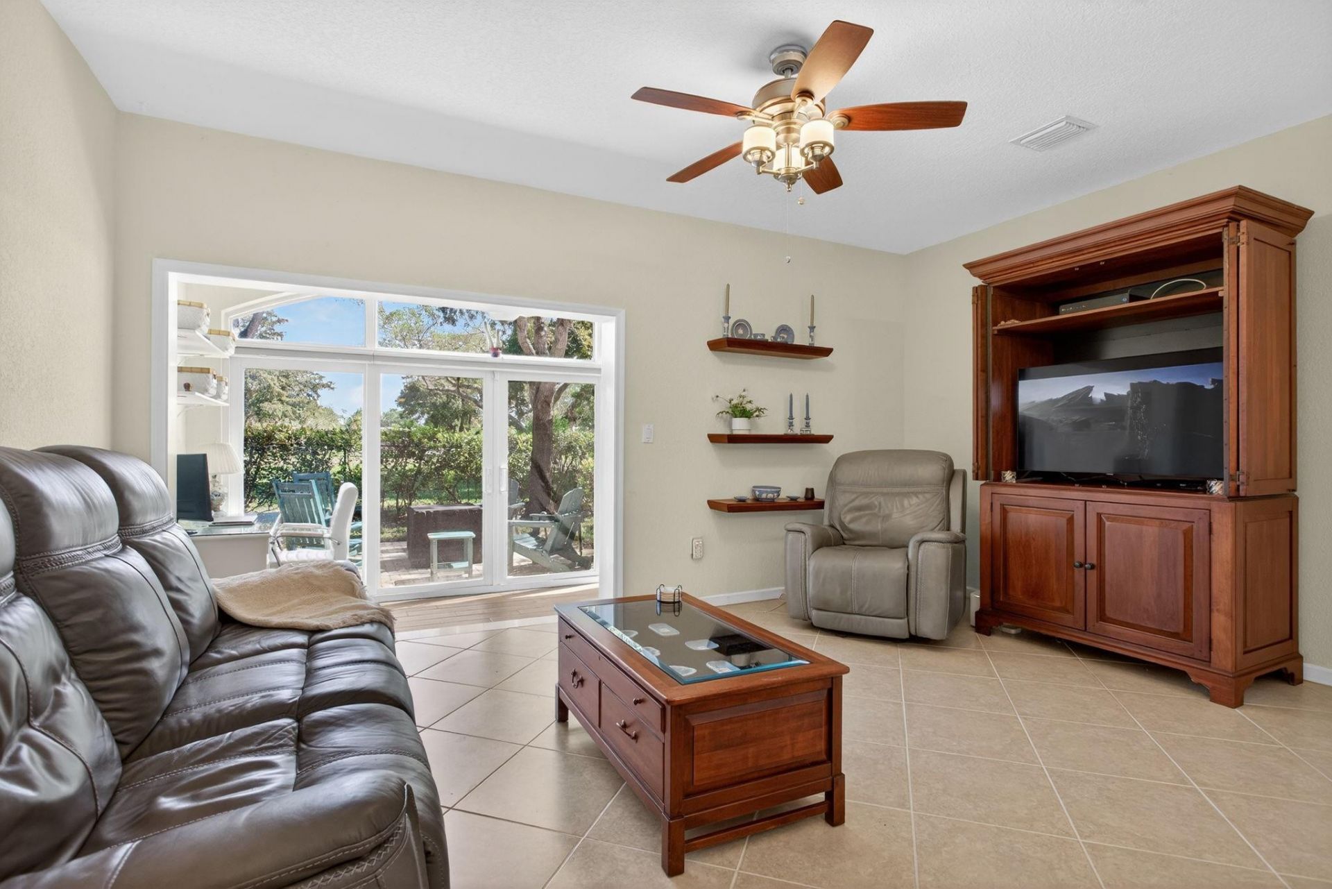 8204 Santa Monica Avenue, Unit 8204, Tamarac, FL 33321 Photo