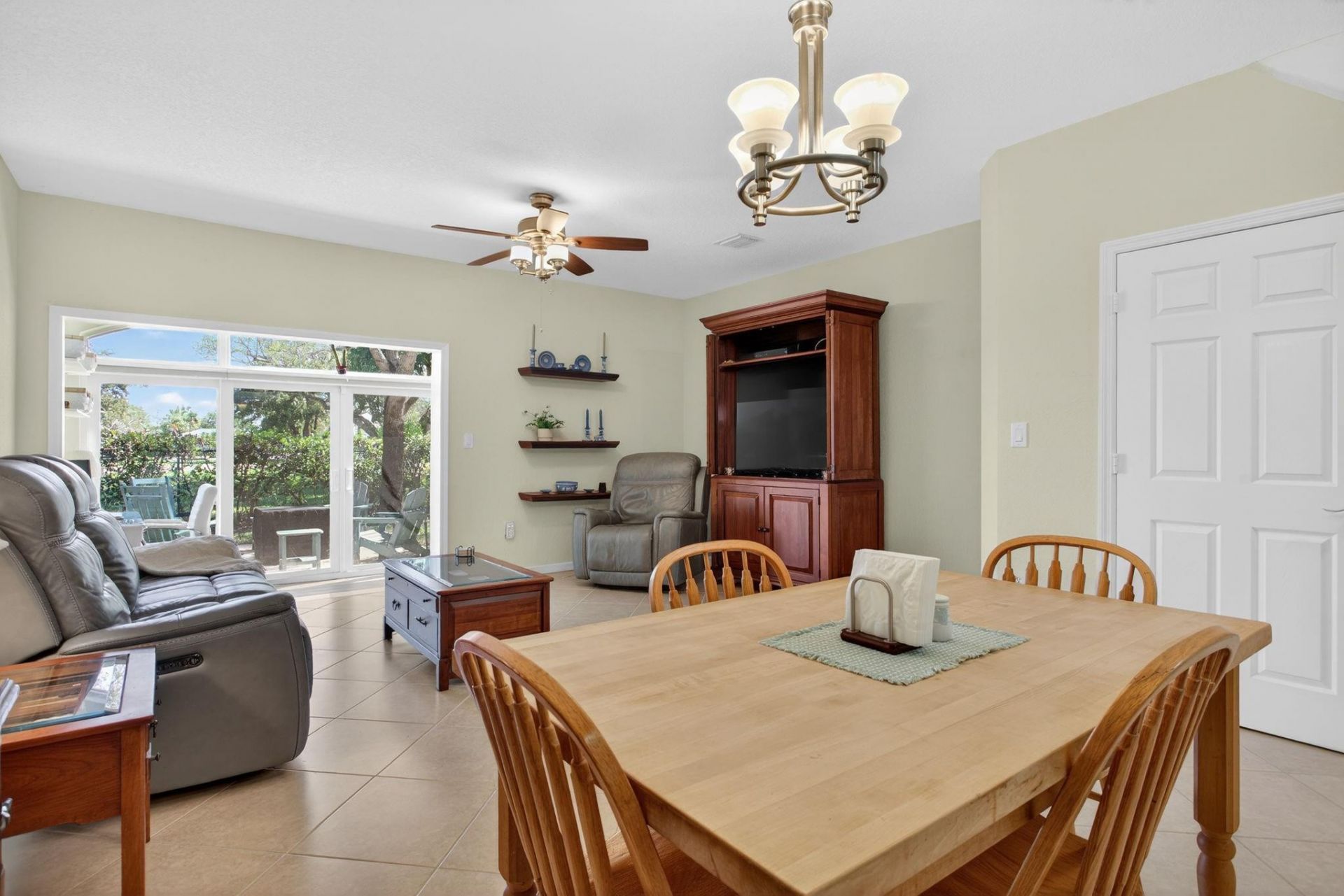 8204 Santa Monica Avenue, Unit 8204, Tamarac, FL 33321 Photo