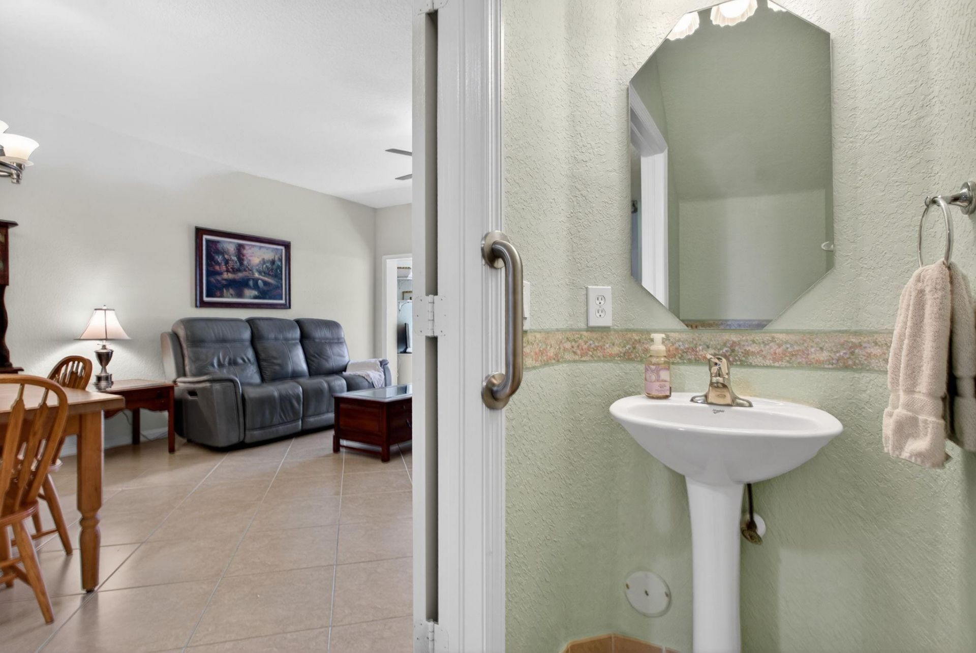 8204 Santa Monica Avenue, Unit 8204, Tamarac, FL 33321 Photo