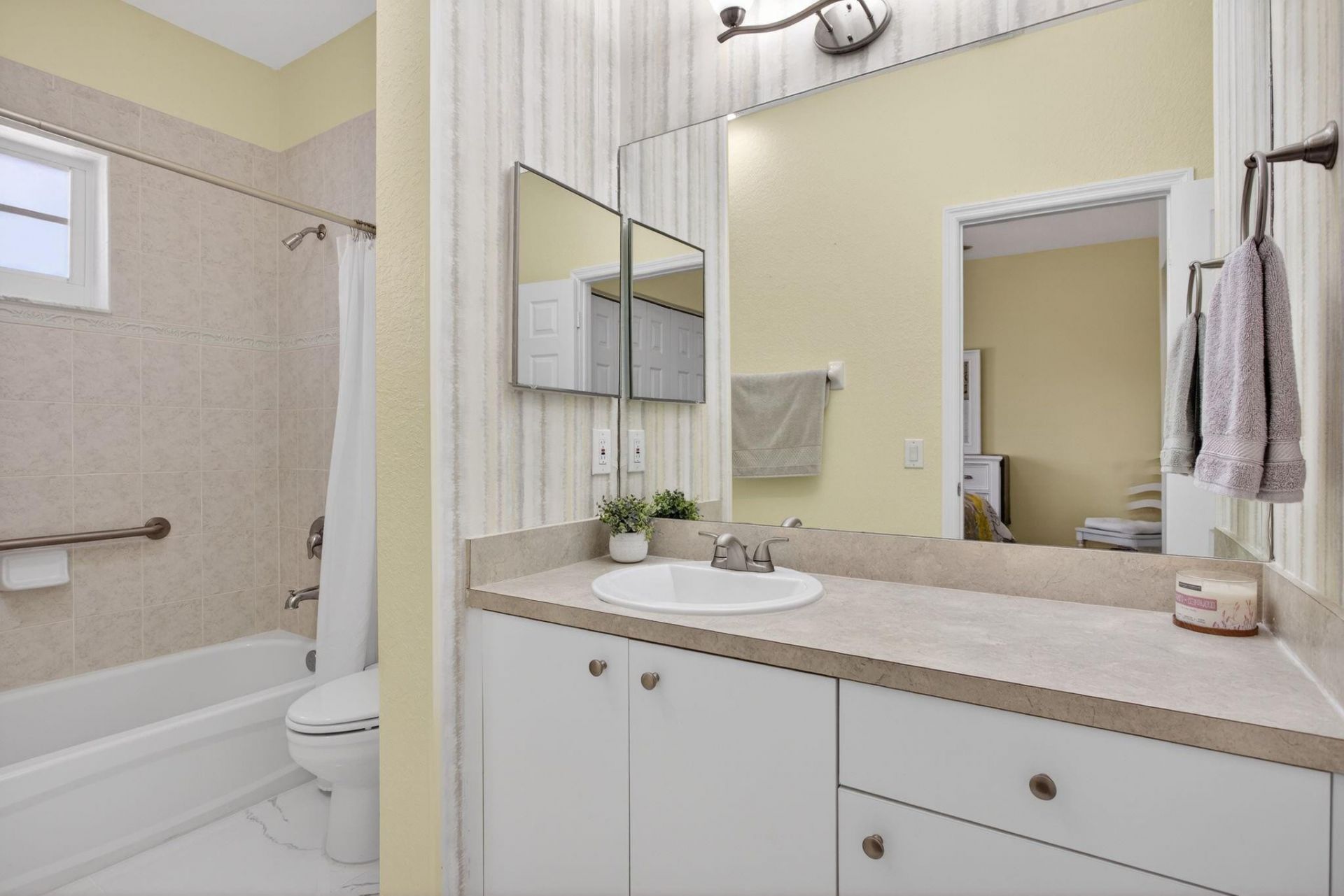 8204 Santa Monica Avenue, Unit 8204, Tamarac, FL 33321 Photo