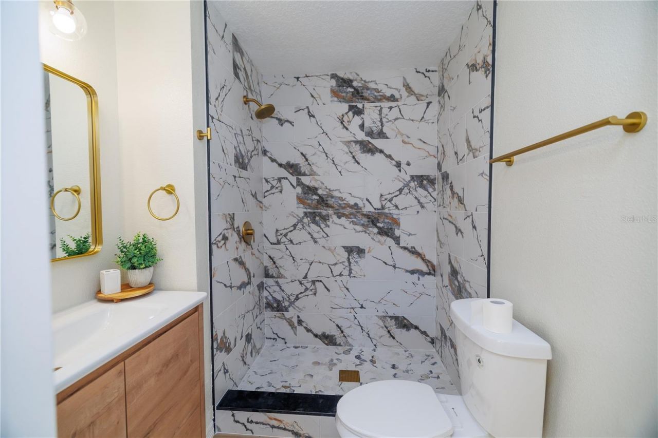 6922 Woodlake Drive, Unit 103, Orlando, FL 32810 Photo