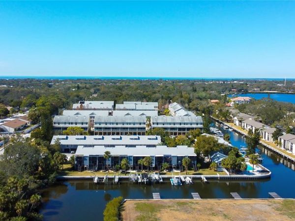 200 MERES BOULEVARD , Unit 11, TARPON SPRINGS, FL 34689