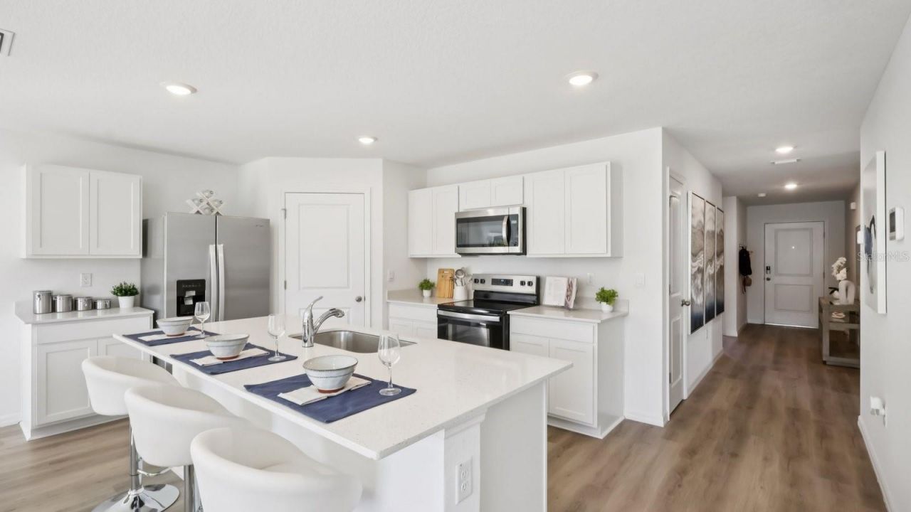 15033 Crosshall Stream Drive, Wimauma, FL 33598 Photo