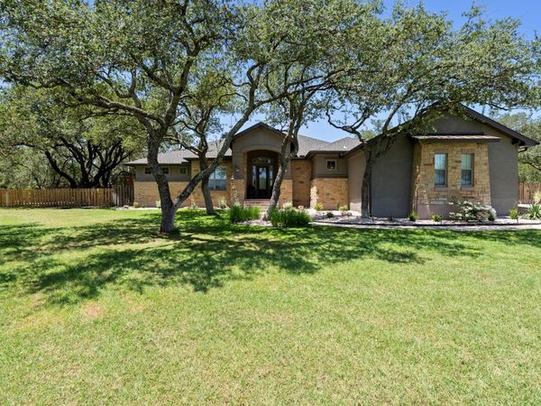 126 Foxwood TRL, Marble Falls, TX 78654