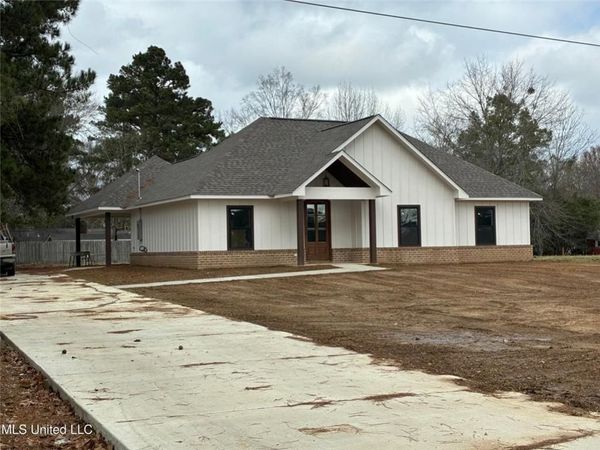 529 FAIRLAWN Trail, Brookhaven, MS 39601