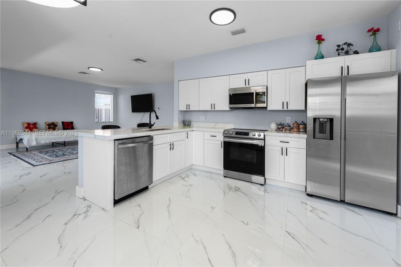 972 NE 36th Ave, Homestead, FL 33033 Photo