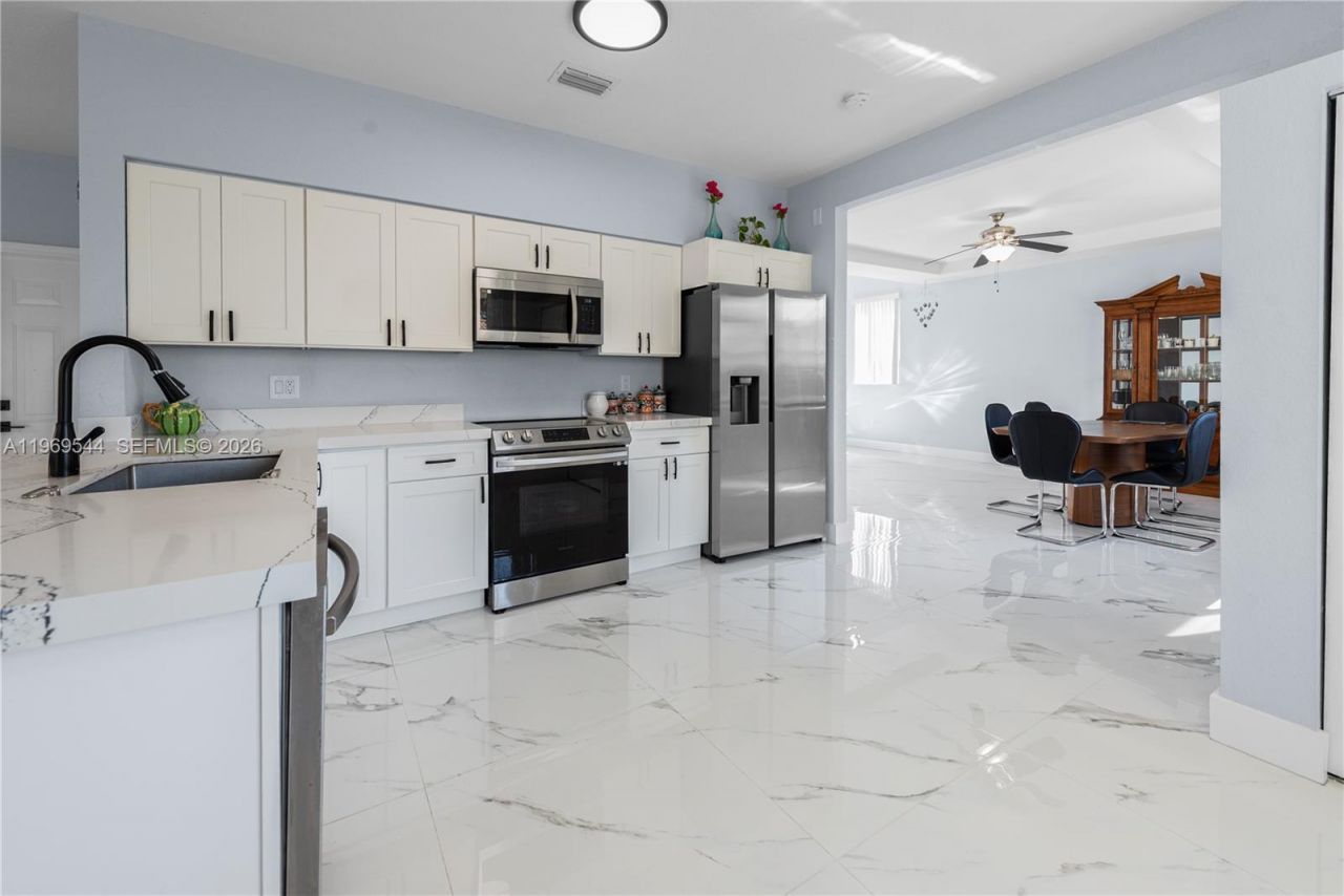 972 NE 36th Ave, Homestead, FL 33033 Photo