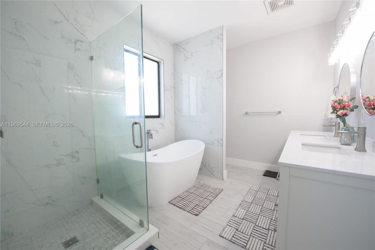 972 NE 36th Ave, Homestead, FL 33033 Photo