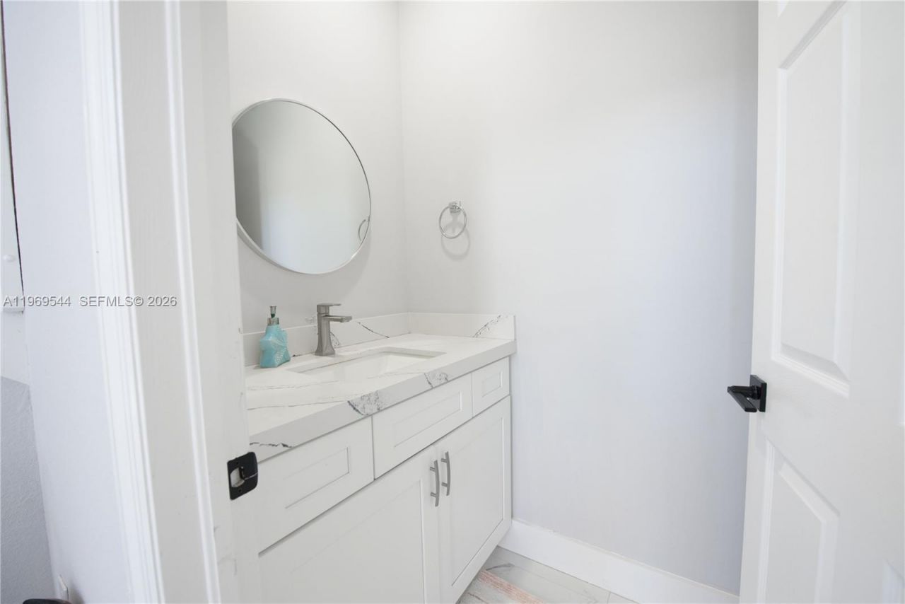 972 NE 36th Ave, Homestead, FL 33033 Photo