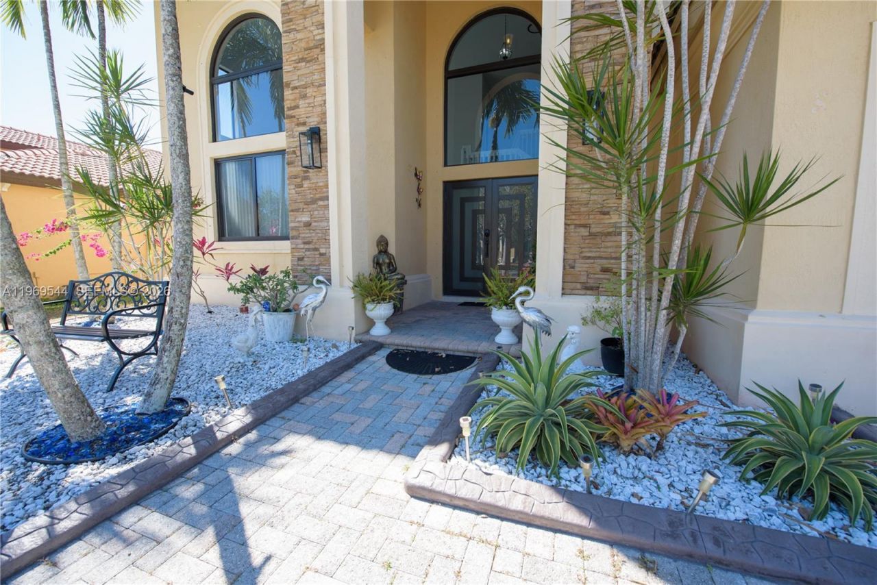 972 NE 36th Ave, Homestead, FL 33033 Photo