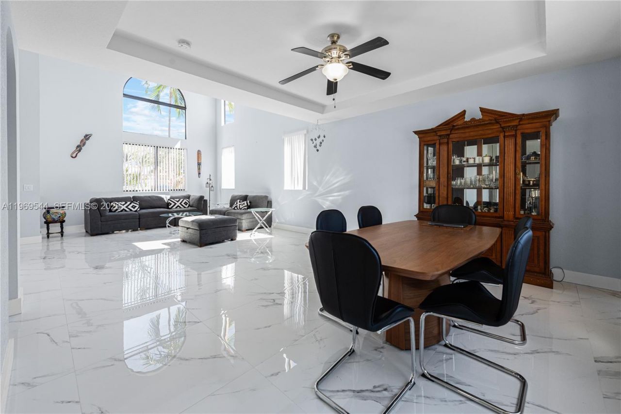 972 NE 36th Ave, Homestead, FL 33033 Photo