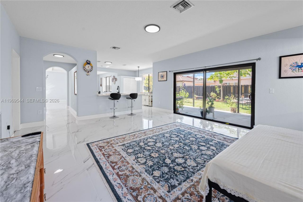 972 NE 36th Ave, Homestead, FL 33033 Photo