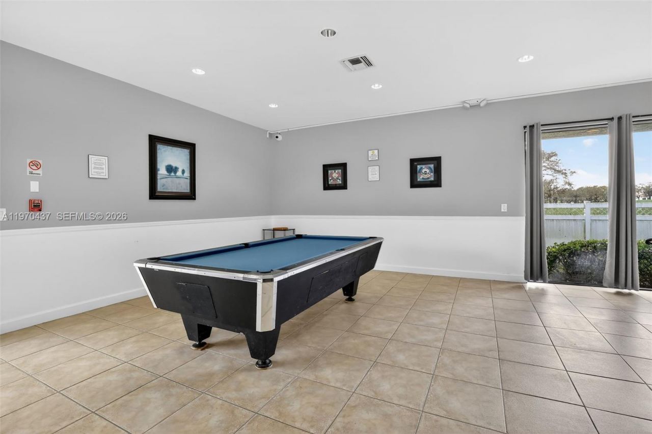 3300 W Rolling Hills Cir, Unit 302, Davie, FL 33328 Photo