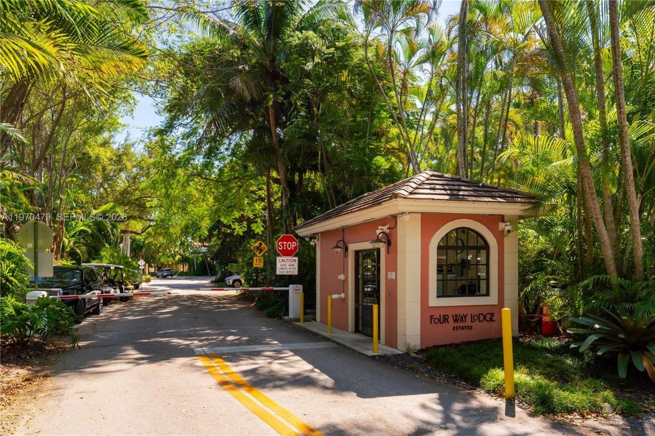 3441-1 Poinciana Ave , Coconut Grove, FL 33133 Photo