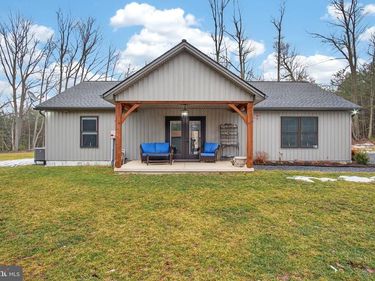 885 PEACH RIDGE ROAD, ELLIOTTSBURG, PA 17024
