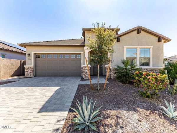 18427 W CLINTON Street, Surprise, AZ 85388