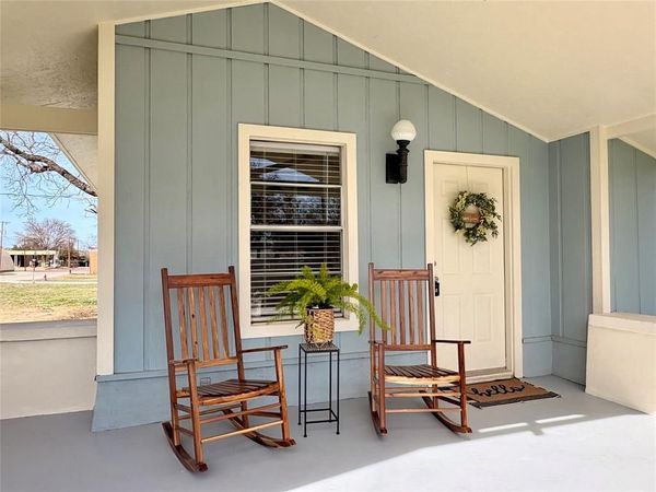 300 E Plummer Street, Eastland, TX 76448