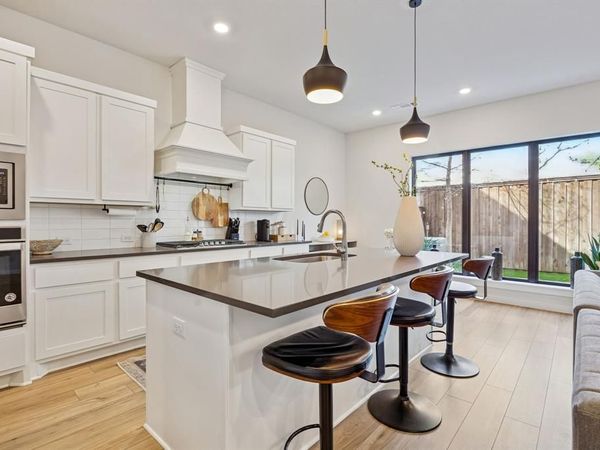 2357 Rook Drive, Dallas, TX 75211