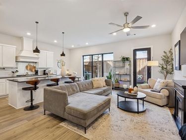 2357 Rook Drive, Dallas, TX 75211