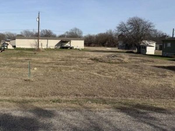 5431 Arrowhead Drive, Granbury, TX 76048