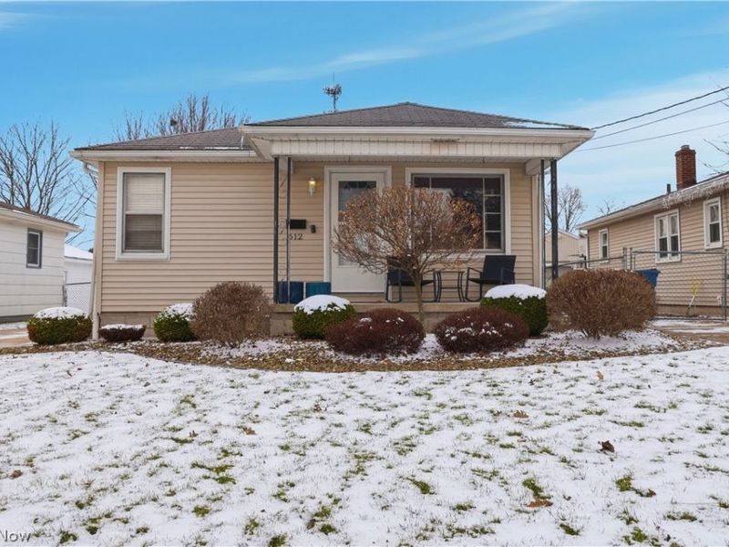 612 Maplewood Avenue, Struthers, OH 44471 Photo 1