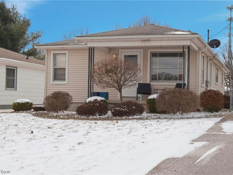 612 Maplewood Avenue, Struthers, OH 44471 Photo 3