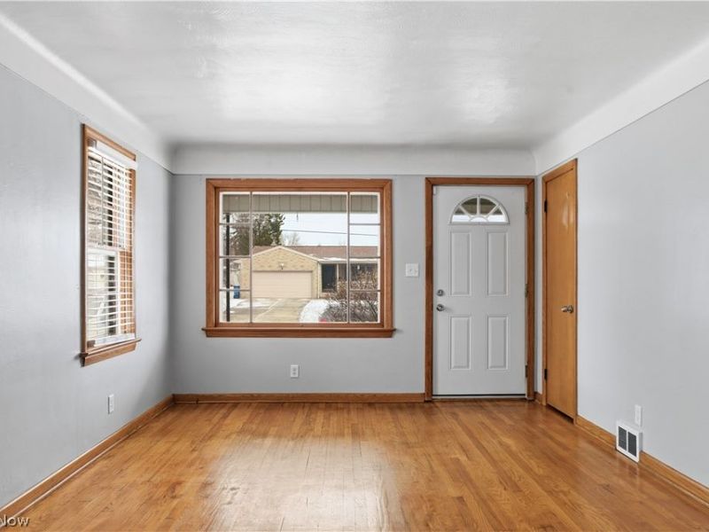 612 Maplewood Avenue, Struthers, OH 44471 Photo 4