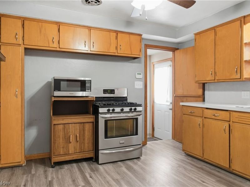 612 Maplewood Avenue, Struthers, OH 44471 Photo 9